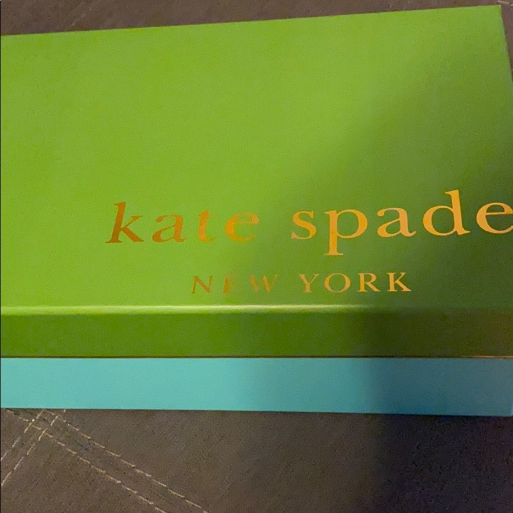 Black patent leather pumps